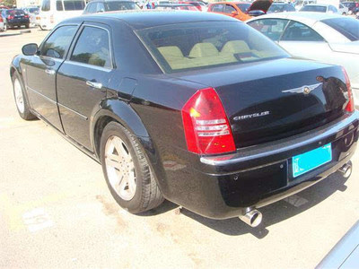 山寨豪车梦碎街头 大众途观改装劳斯莱斯，一场虚惊背后的反思